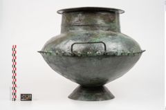 Foto von Bronzefußamphore (NHMW-PRAE-025259)